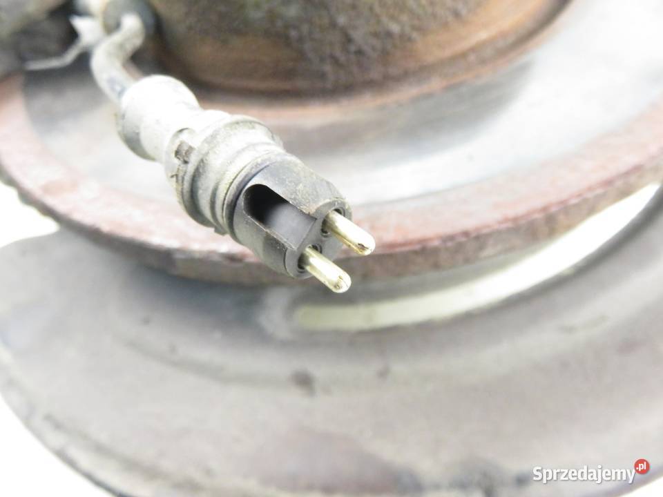 PIASTA TYLNA LEWA OPEL VIVARO A 19 DCI sprzedam