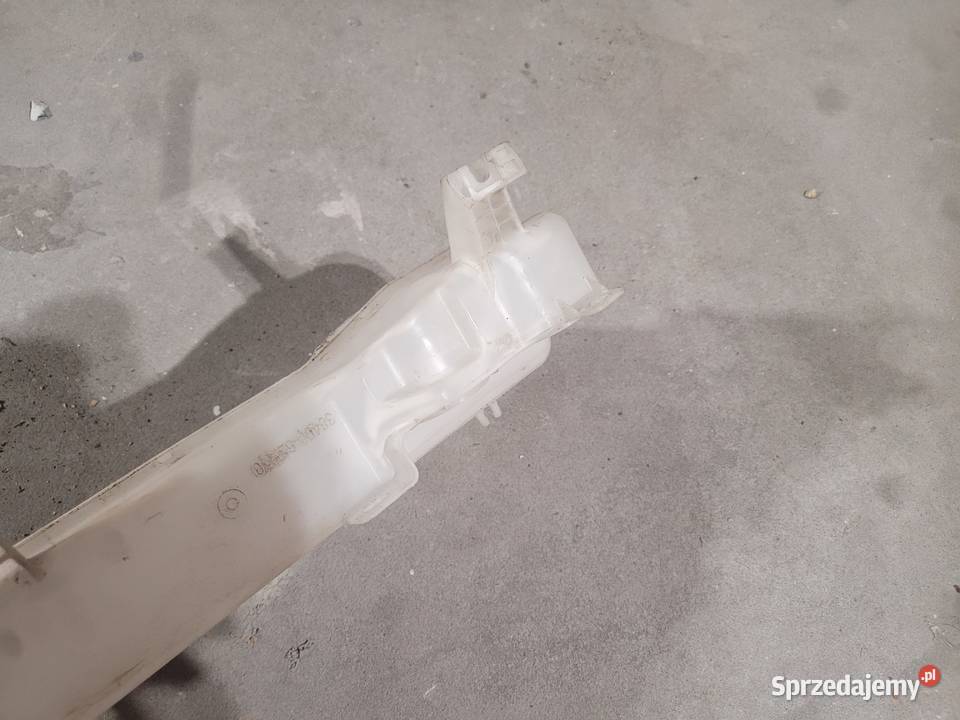 Suzuki ignis III 16 17 zbiorniczek spryskiwaczy