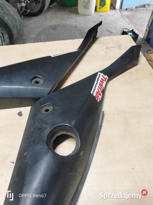 Yamaha TZR 50 boczki boczne plastiki wypełnienie Łubno