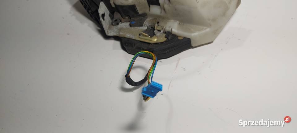 Zamek drzwi lewy tył mercedes w220 2207300335 Zbąszyń sprzedam