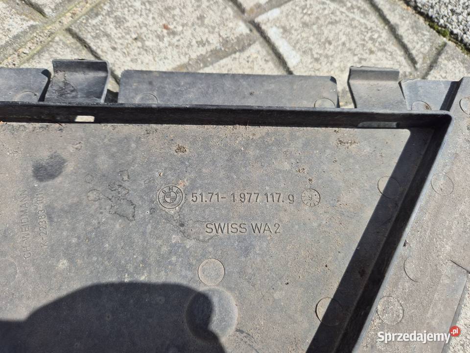 BMW e36 osłona trójkąt osłony trójkąty zderzaka osobowe Łódź sprzedam