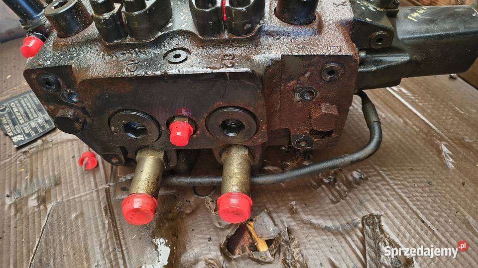 Zawór Rozdzielacz Hydrauliczny VOLVO L110G Staszów
