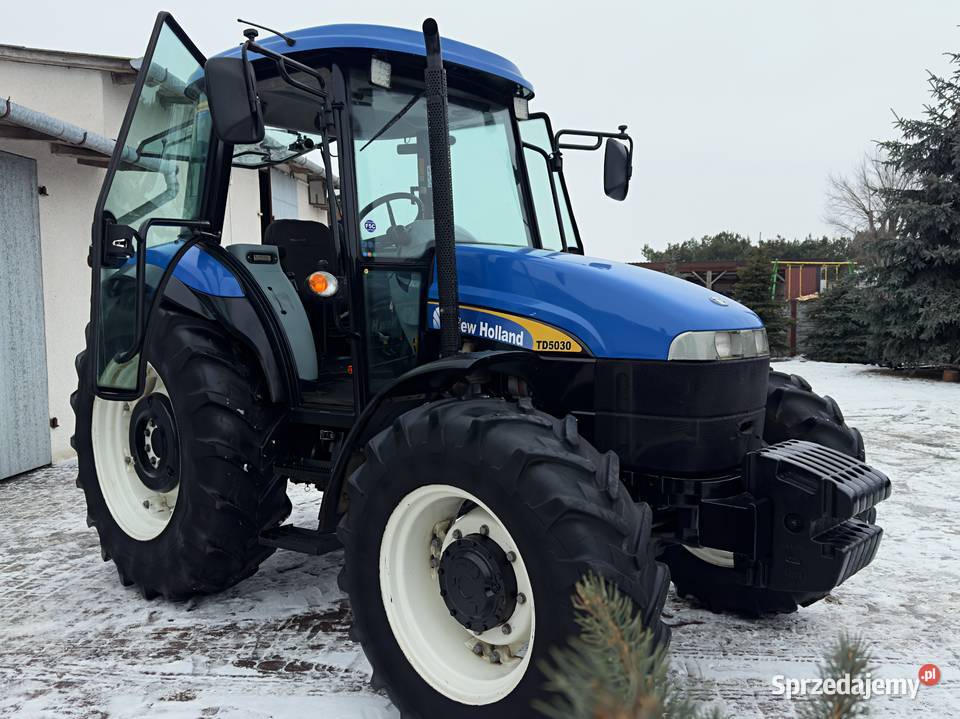 Ciągnik Holland TD5030 20101włPneumatykaTD80 Napęd 4x4 New Holland łódzkie sprzedam