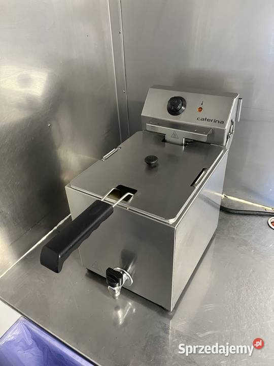 Przyczepa gastronomiczna z pełnym wyposażeniem