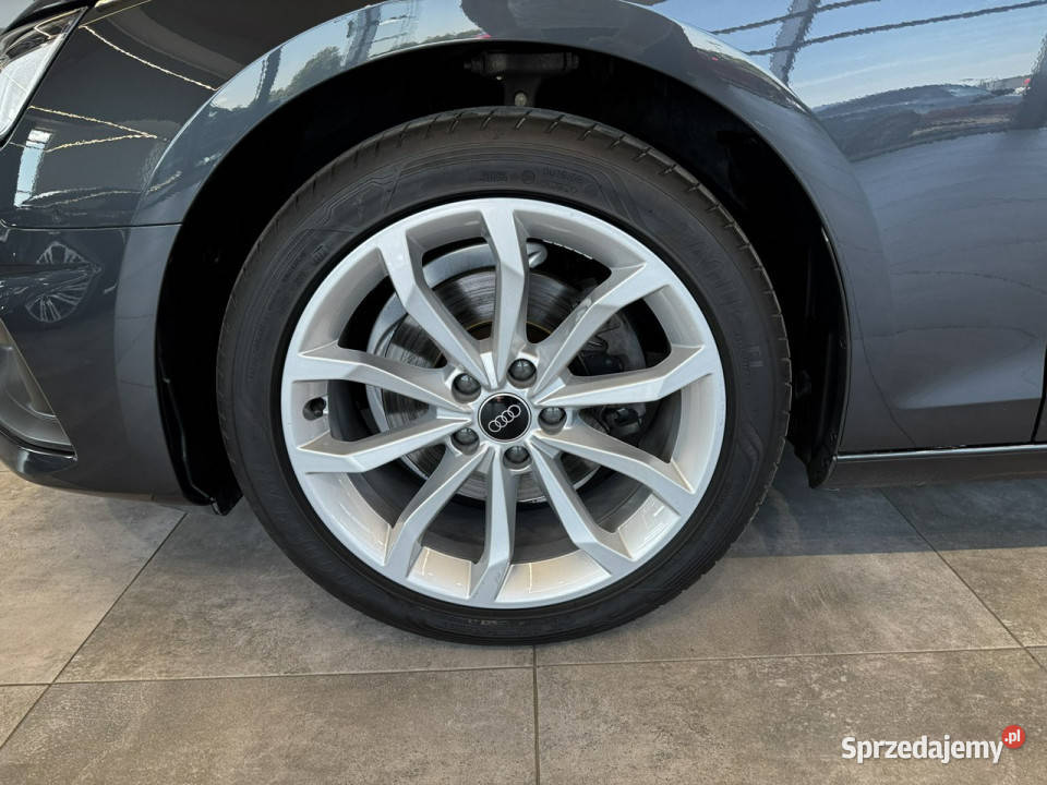Audi A4 Avant 35TFSI mHEV 150 Stronic 2023 r kamera cofania Myślenice