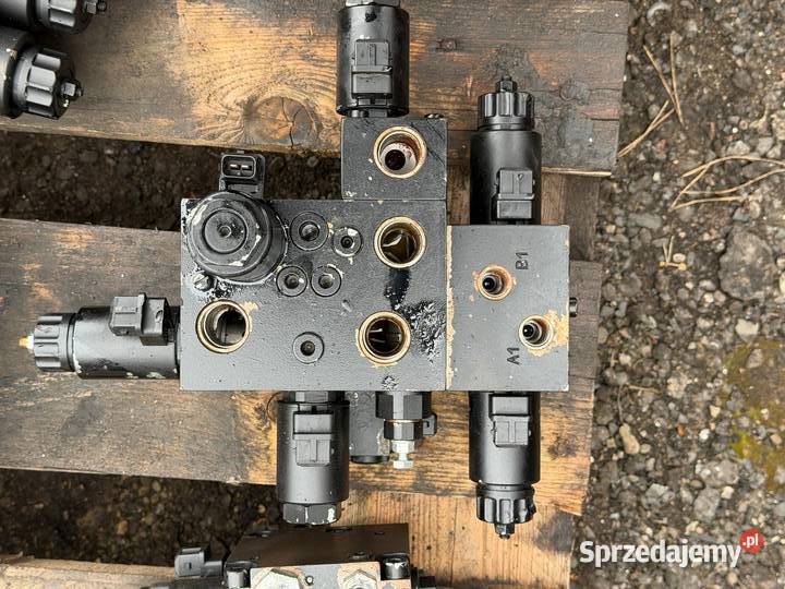 Rozdzielacz hydrauliczny LINDE 000 944 26 67 AV śląskie Antonie