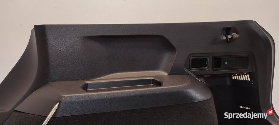 VW TIGUAN II ALLSPACE BOCZEK BAGAŻNIKA PRAWY sprzedam