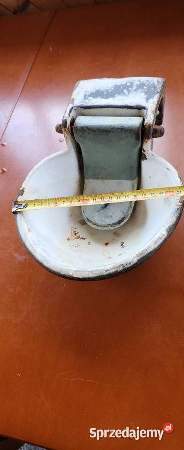 6 Żeliwnezabytkowe poidło zwierzątindustrial Barlinek sprzedam