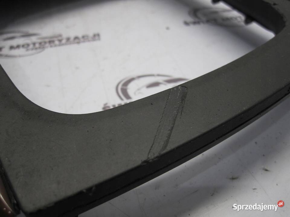 MERCEDES W169 LIFT 09r ramka dekor tunelu Osłony i zaślepki