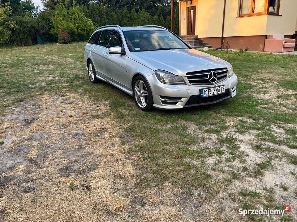 Mercedes C300 4Matic AMG wyposażenie Avantgarde 231KM Klasa C