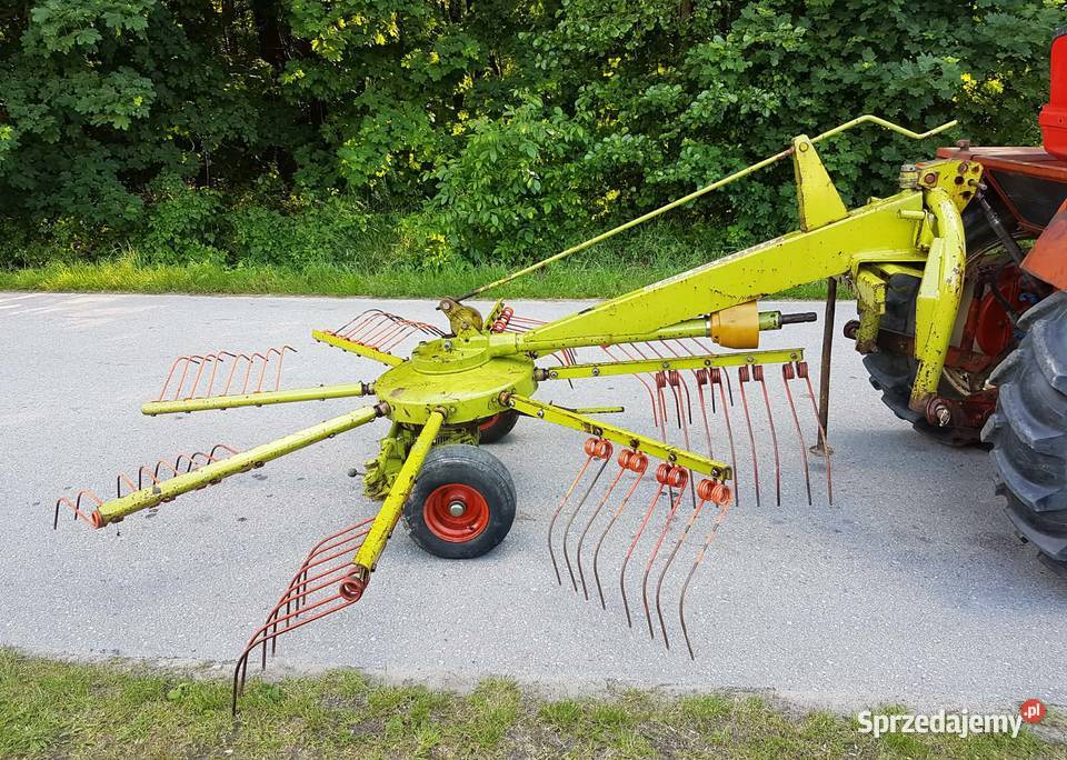 Zgrabiarka do siana karuzelowa CLAAS WS 310 U