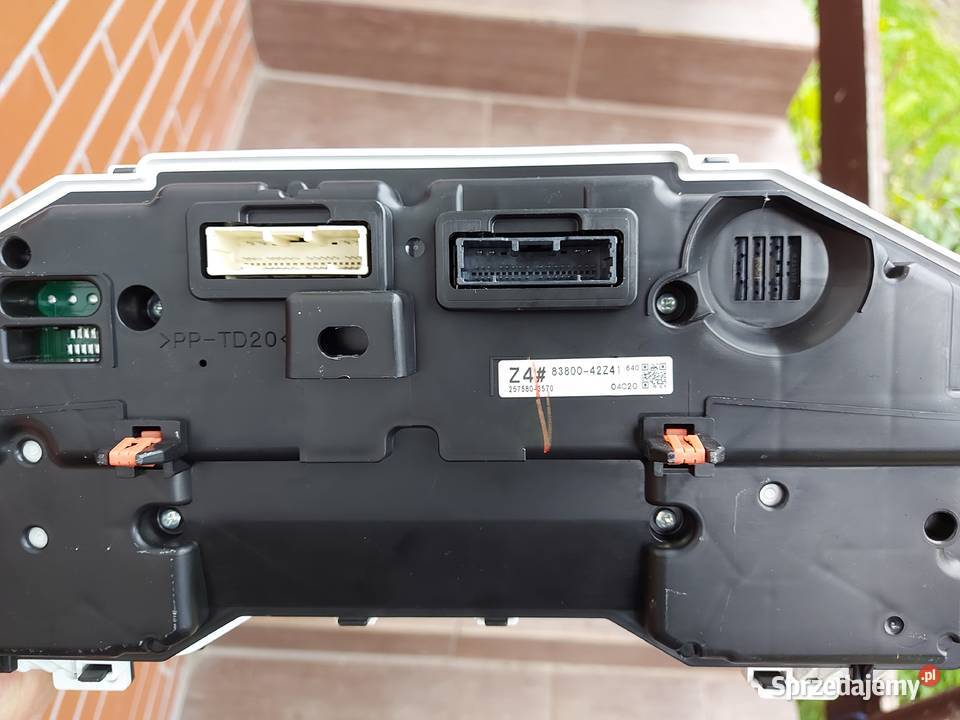 Licznik Zegary Toyota RAV4 V 25H 19 EUROPA Tychy