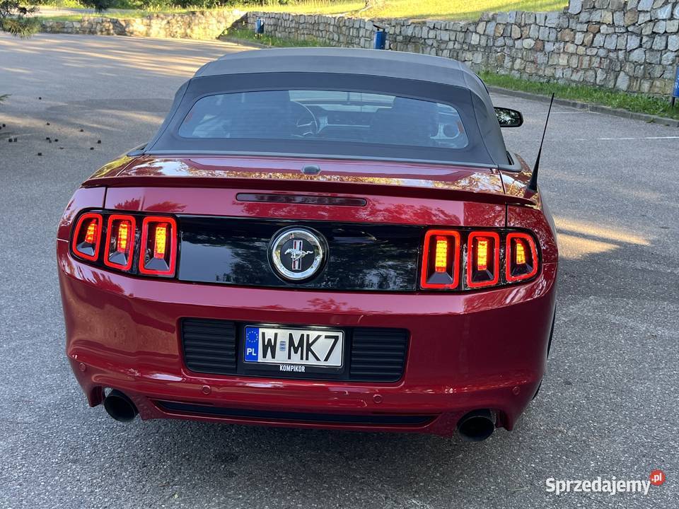 NOWE lampy LED komplet 2 do Mustanga V gen Mława