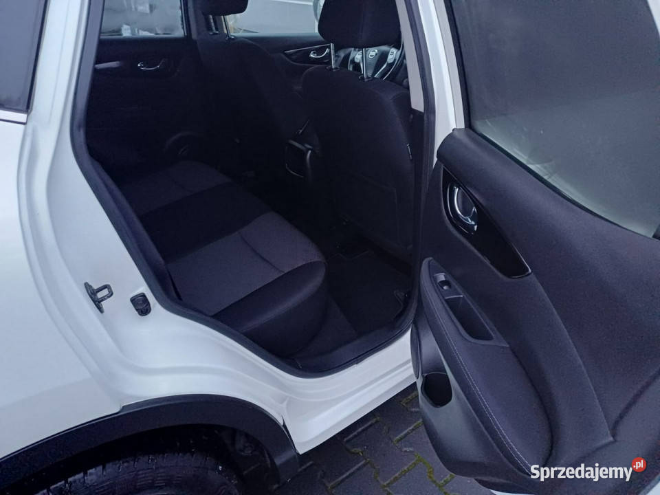 Nissan Qashqai kamera cofaniakamery Rok produkcji 2015 Żabno