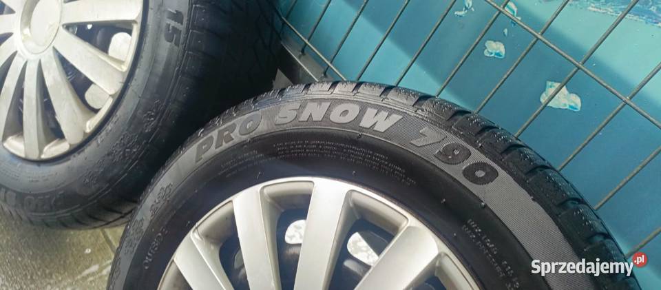 Koła zimowe komplet opon zimowych z felgami Ford Kraków