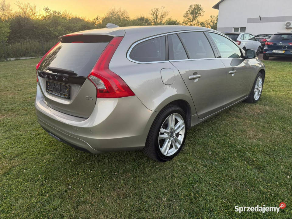 Volvo V60 Perfekcyjny Automat Bezwypadkowy I światła LED Rzeszów sprzedam