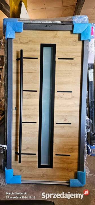 Drzwi zewnętrzne z antabą klamką aluminiową wielkopolskie sprzedam
