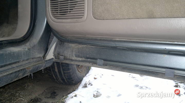 zdrowe drzwi toyota sienna mk1 sprzedam