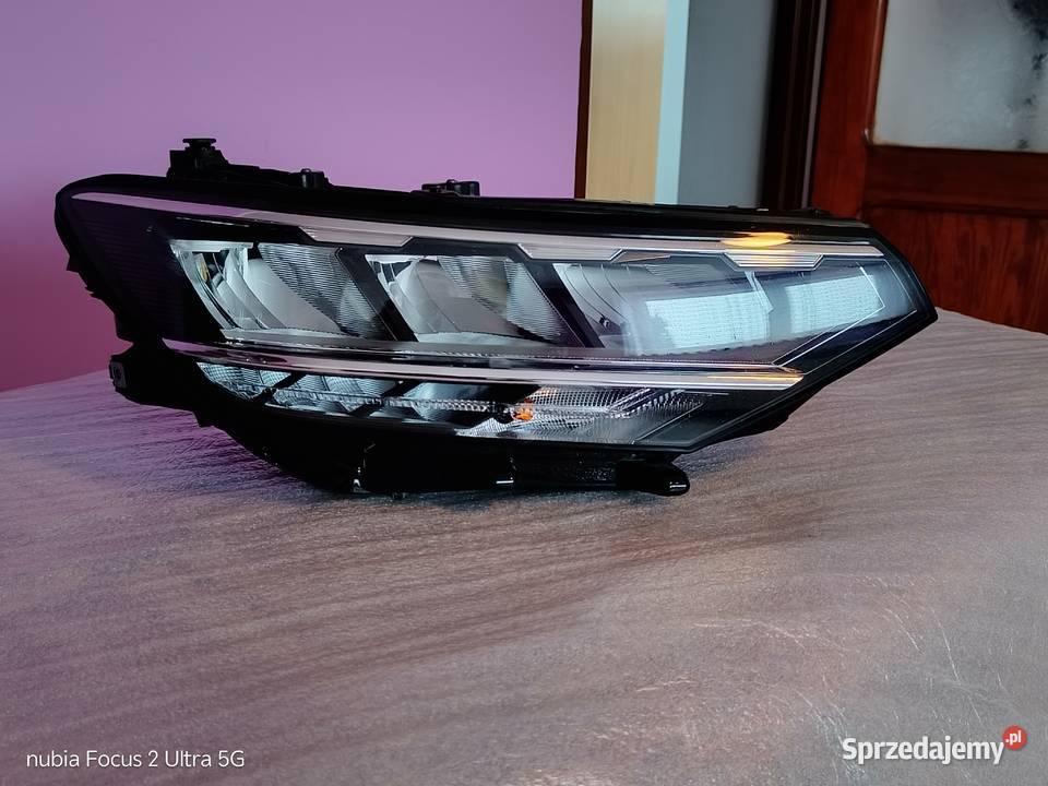 VW Passat prawa lampa 3G1941036Q prawe