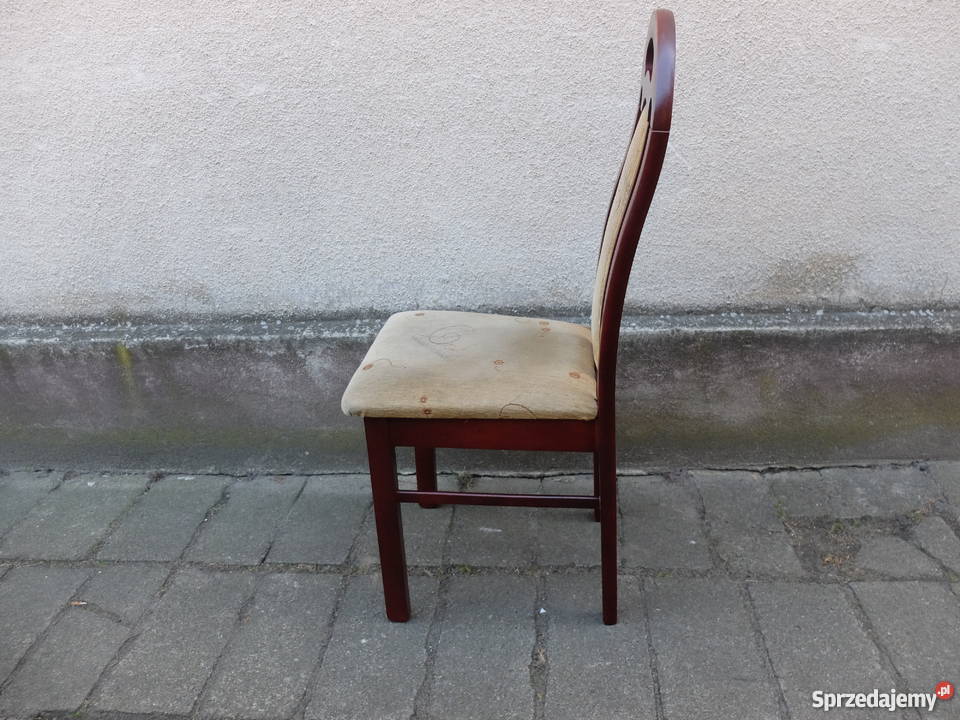 Krzesło drewniane tapicerowane z Kępna 451