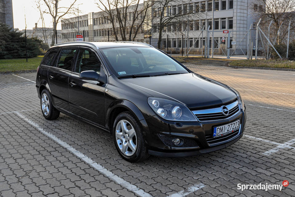 Opel Astra 18 140 LPG 2008 r Lift Rok produkcji 2008 Astra Wrocław