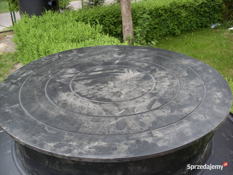 Studnia Wodomierzowa Dn 1300 kompletna do Tanowo sprzedam