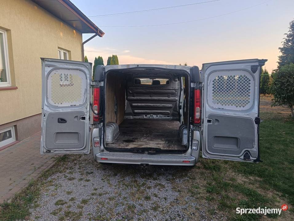 Opel Vivaro Lift Long długi klima zarejestrowany 2495cm3 Poniatowa sprzedam