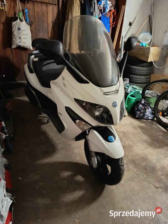Skuter Piaggio Xevo 125 CC 2016 r 33500km łódzkie Radomsko