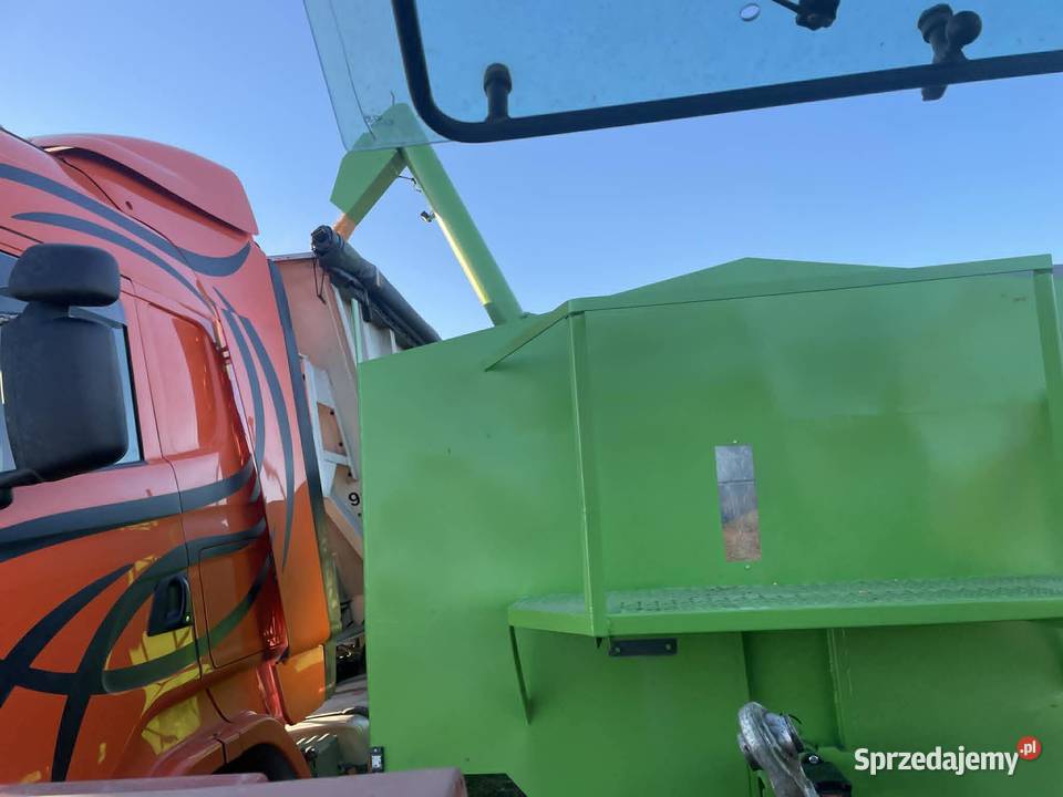 Przyczepa przeładunkowa Maszyny rolnicze