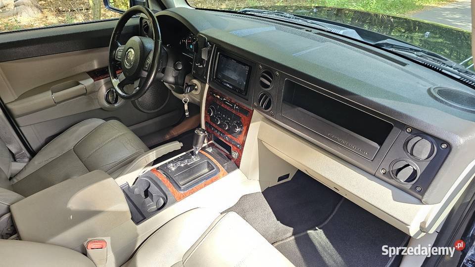 Jeep Commander 47L V8 231 LPG 7 osobowy RWD Józefów