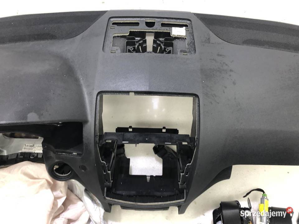 DESKA KOKPIT AIRBAG PASY MERCEDES W204 EUROPA osobowe wielkopolskie