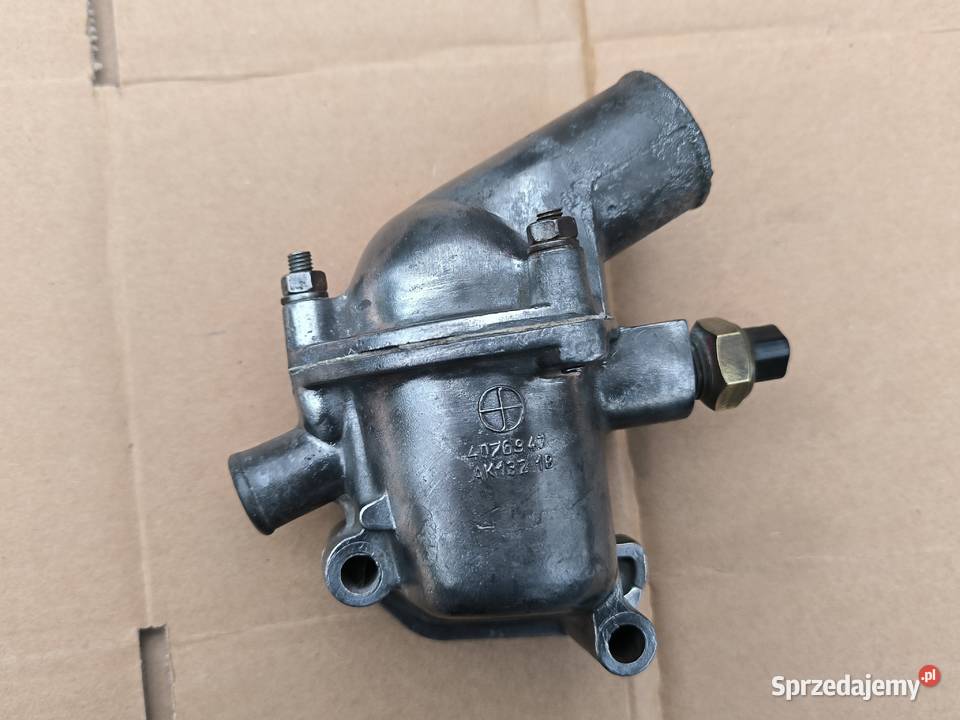 Fiat 125p obudowa termostatu kompletna sprzedam
