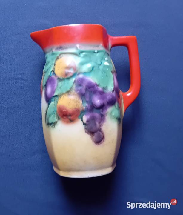 Sprzedam ceramiczny dzbanek z tłoczonymi Koźminek