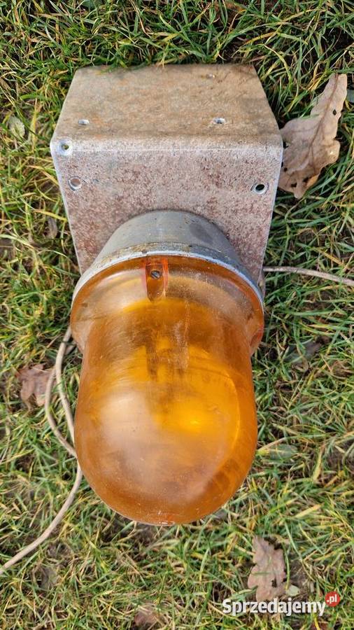 Lampa ostrzegawcza kogut do kombajnu