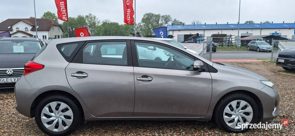 Toyota Auris climatronic ledy II 2012 wielofunkcyjna kierownica Lębork