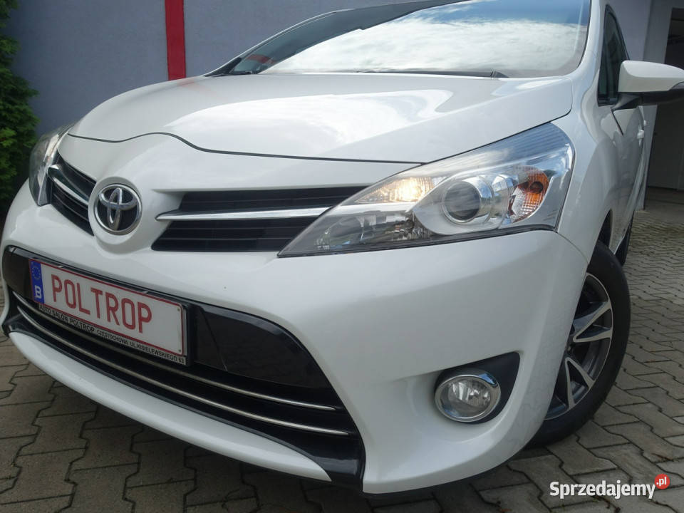 Toyota Verso 16i Navi Alu Panorama KamCof Częstochowa