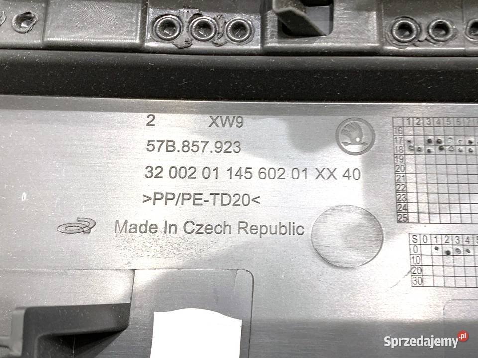 SCHOWEK KIEROWCY SKODA KAROQ Hatchback 57B857923 osobowe podkarpackie