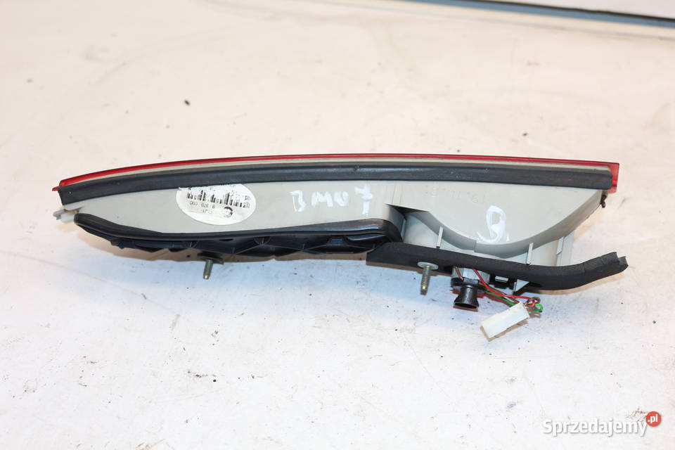 BMW 7 E65 LAMPA KLAPY PRAWA TYŁ LED 8379690 lampy tylne Oświetlenie dolnośląskie
