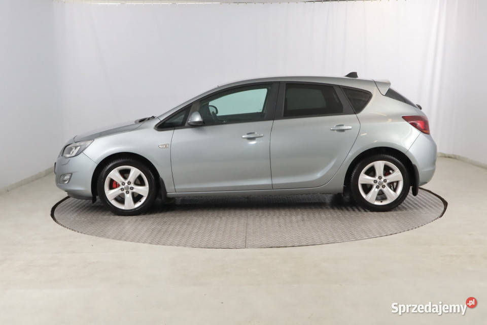 Opel Astra 16 16V reflektory ksenonowe