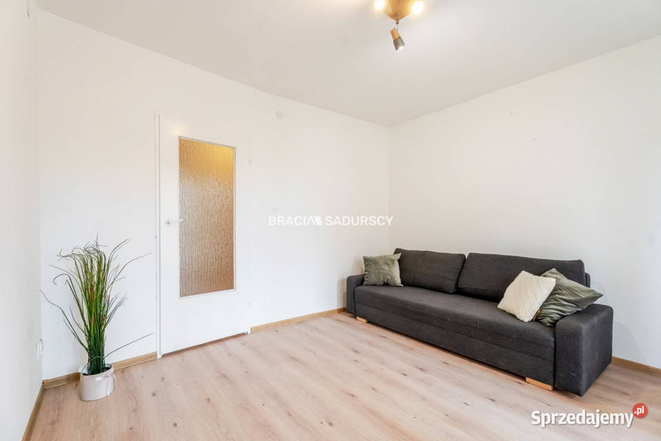 sprzedaży mieszkania 44m2 Kraków Zygmuntowska własność