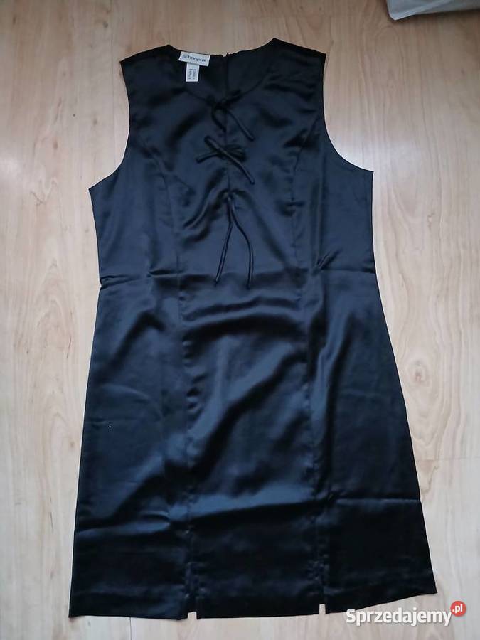 Sukienka mała czarna Warszawa