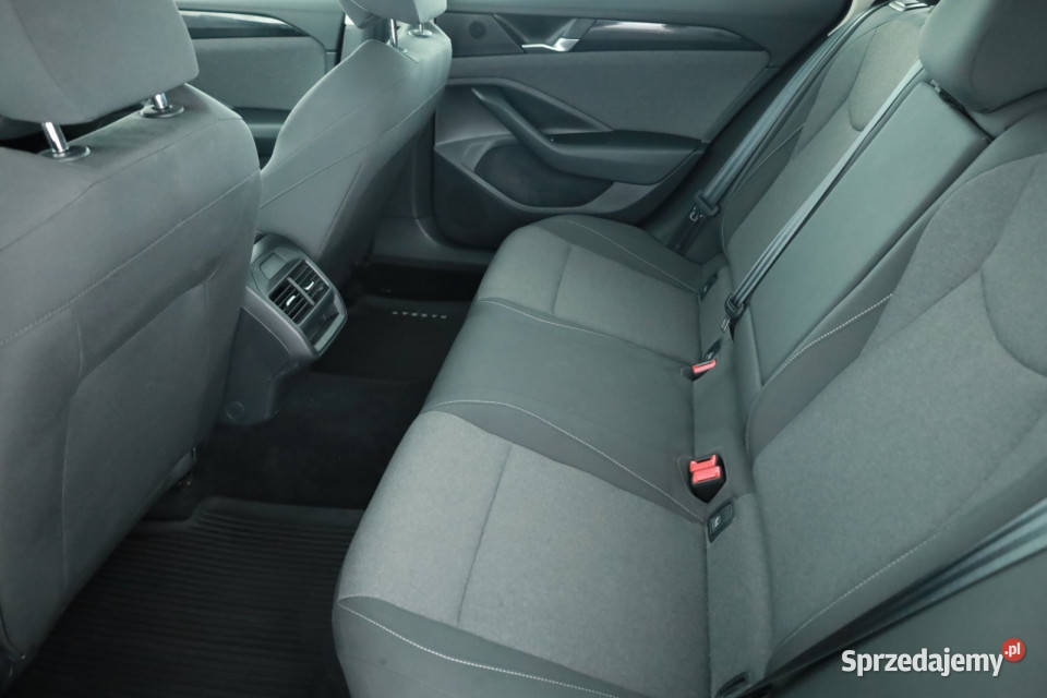 VW Passat 15 eTSI ACT 1498cm3 Passat