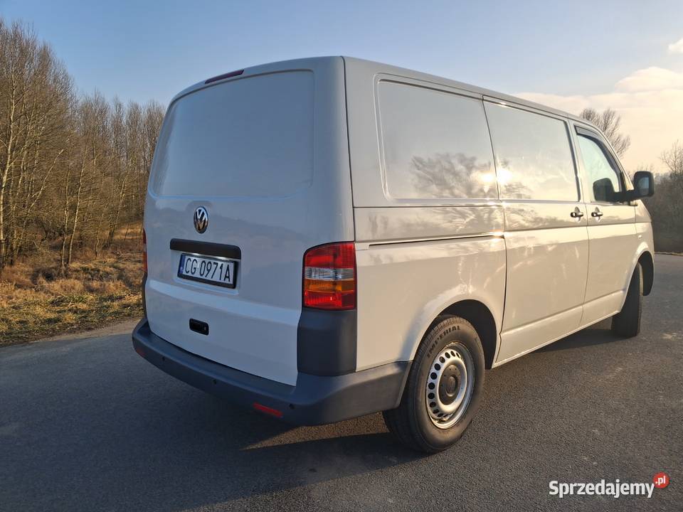Sprzedam Volkswagena T5 silnik 19TDIKlima