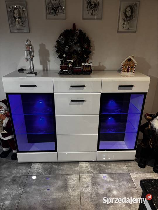 Komoda biała połysk półki szklane nowa do sprzedam