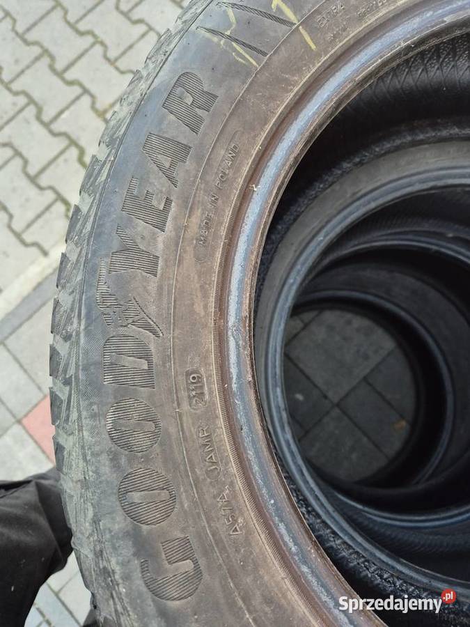 Opony wielosezonowe 23555R17 Nisko