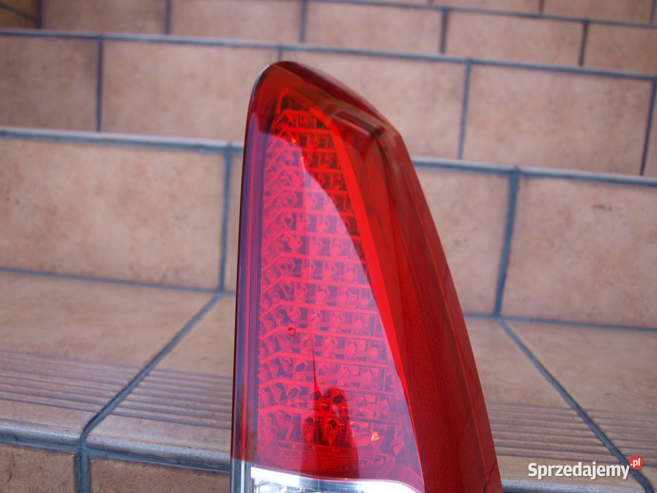 Volvo V70 lampa prawa tył góra 2004 2007r wielkopolskie Kalisz