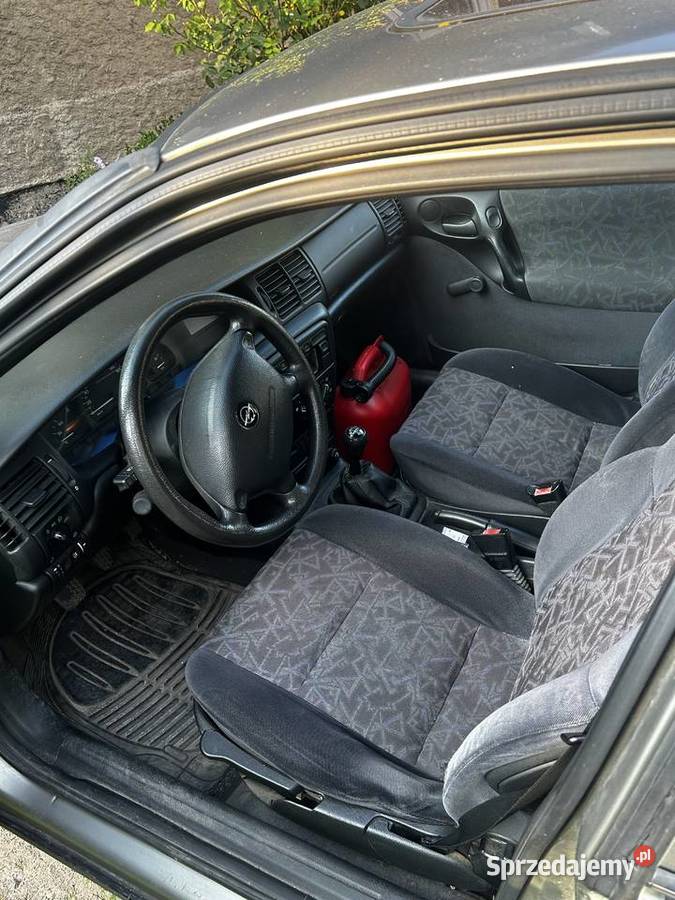 Opel vectra b 16 liftback Bolków