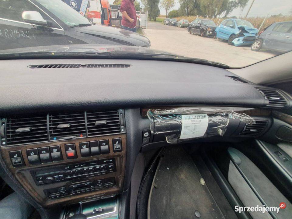 DESKA KOKPIT AUDI A8 D2 Lipno