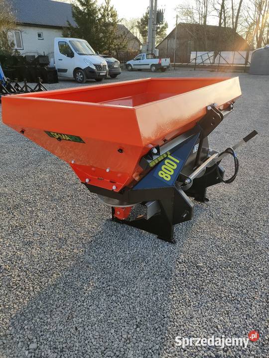 Rozsiewacz hydrauliczny z plandeką dwutarczowy Ciechanowiec