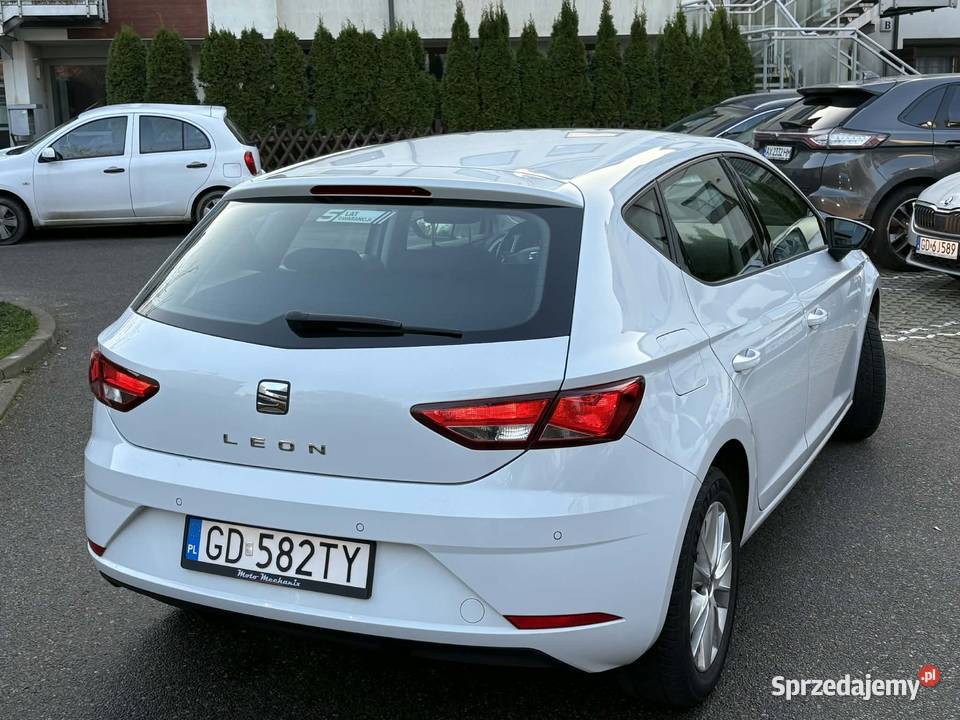 Seat Leon hatchback 2019 stan idealny sprzedam